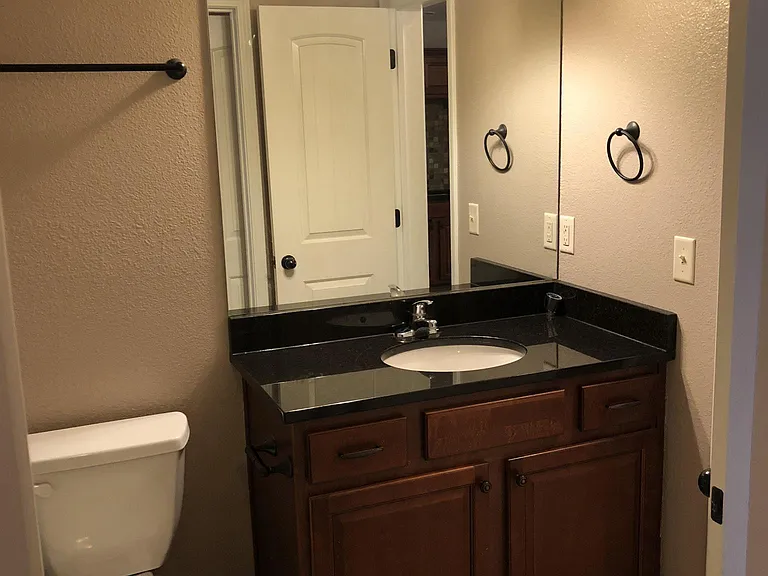 13663 Oak Valley Dr — Photo 7