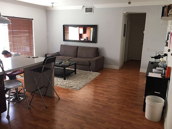 2nd image of 650 Pennsylvania Ave APT 19