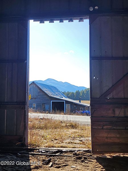 4th image of 5184 Cascade Road