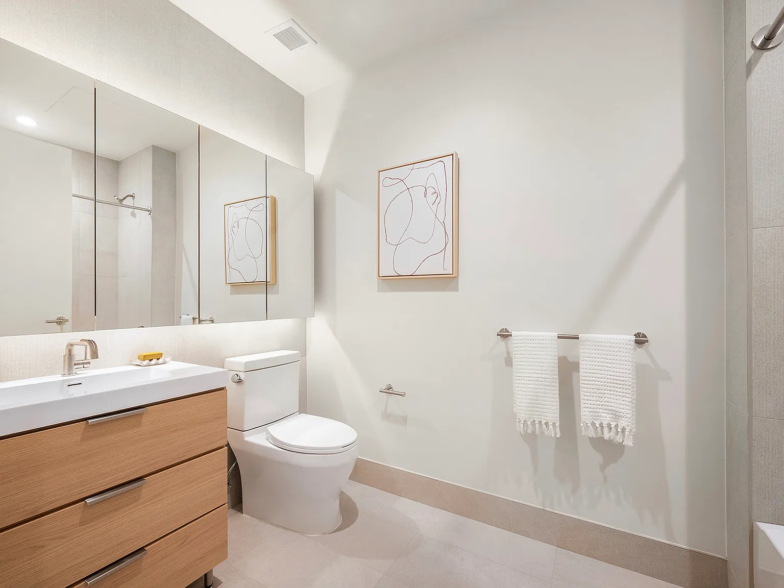 180 Pearl Street — Photo 3