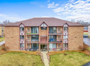 17525 71st Ct APT 3C, Tinley Park, IL