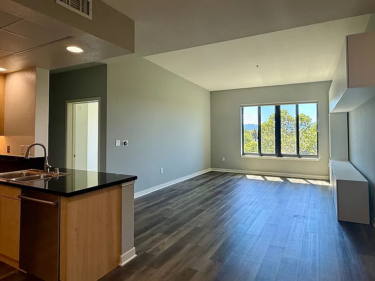88 Bush St #4215 — Photo 3