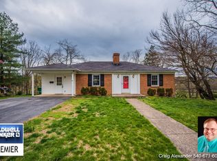 12 Spring St, Luray, VA 22835