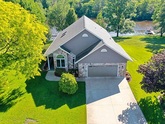 2nd image of 74 Shore Dr