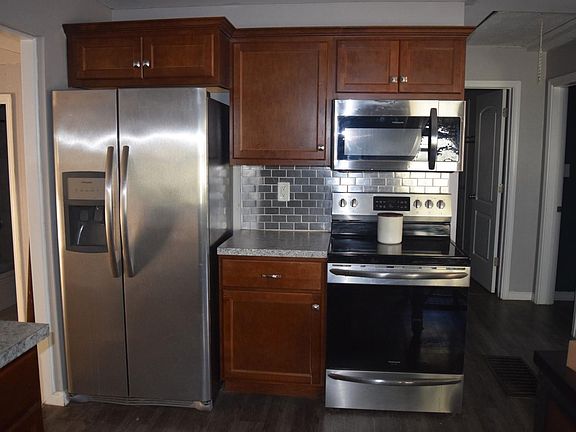 5th image of 1406 S Parker Dr