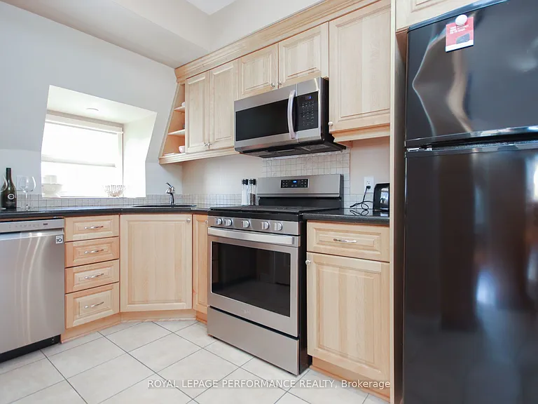 736 Cooper St E #3 — Photo 11
