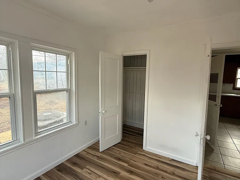 1521 N Park Ave — Photo 7
