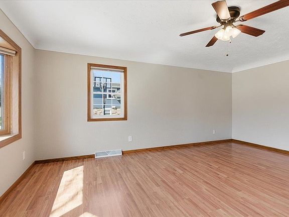 3rd image of 1515 W 5th St