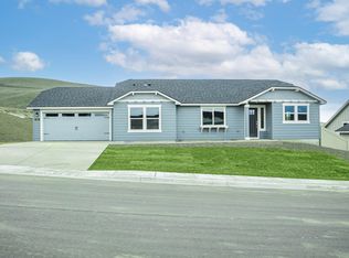 3256 NW 11th St #22, Redmond, OR 97756