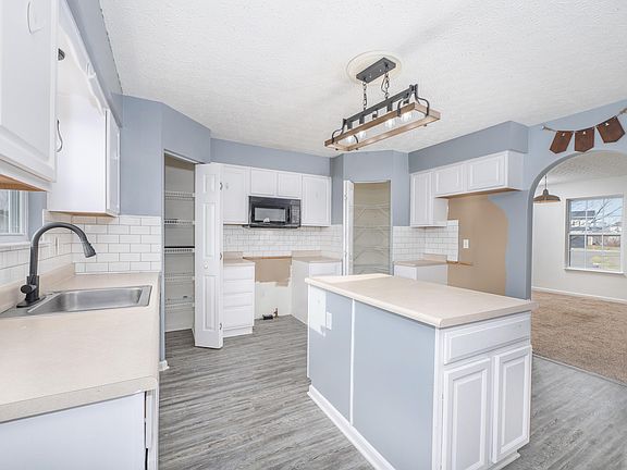 5th image of 306 Eagles Nest Ave