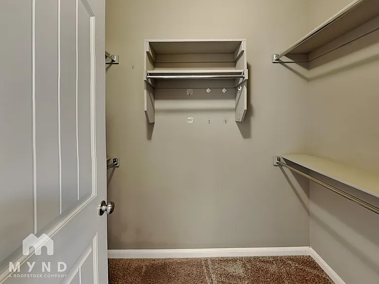 1109 Merlin Dr — Photo 16