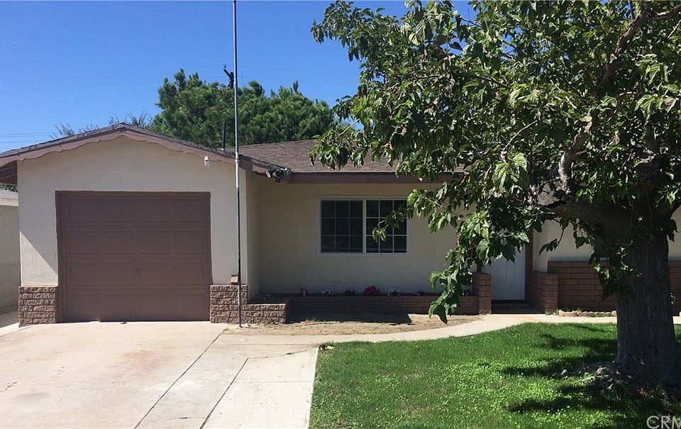 1st image of 3044 N Golden Ave