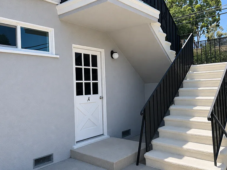15234 Rayen St #A — Photo 19