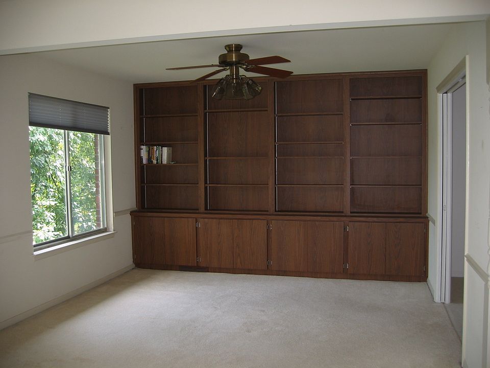 1st image of 2401 Mulberry Sq APT 62
