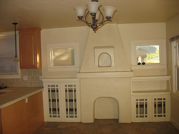 3rd image of 845 21st St
