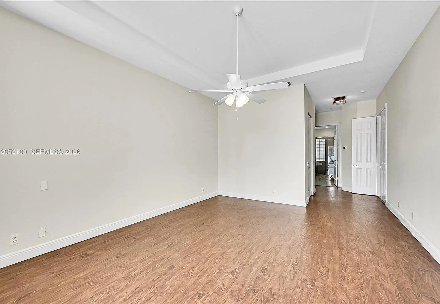 5 bed, 3.5 bath, 2767 sqft, $8,000 — Photo 3