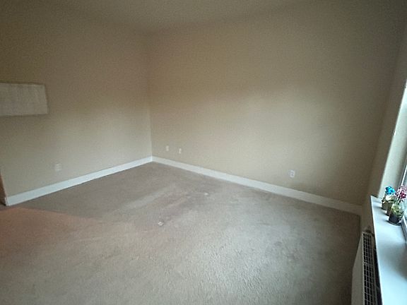 3rd image of 2030 N Pacific Ave Unit 227