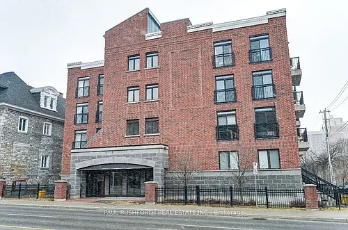 456 King Edward Ave Photo 1