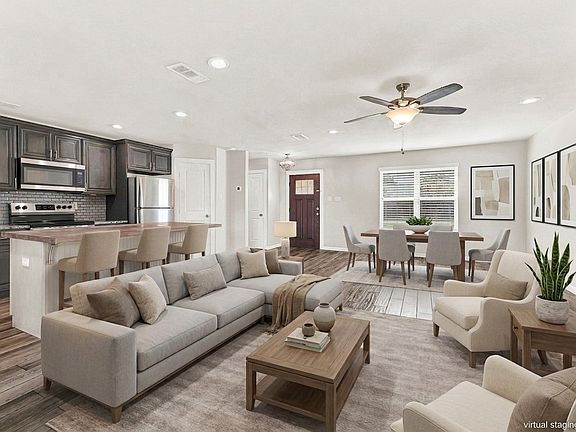 3rd image of 2621 Ivanridge Ln