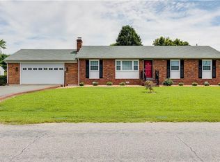7026 Haynes Dr, Mechanicsville, VA 23111