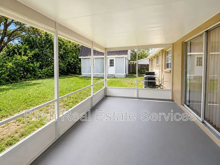 2552 Chancery Dr — Photo 8