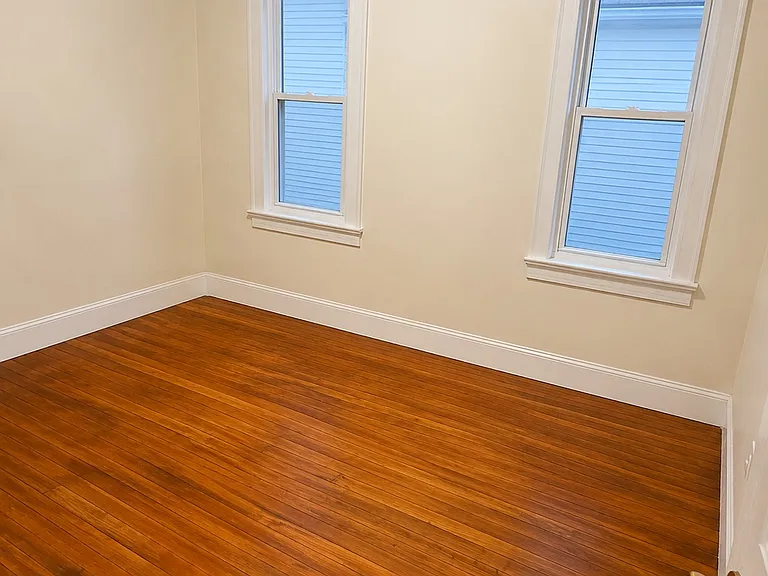 33 Lincoln St #1 — Photo 5