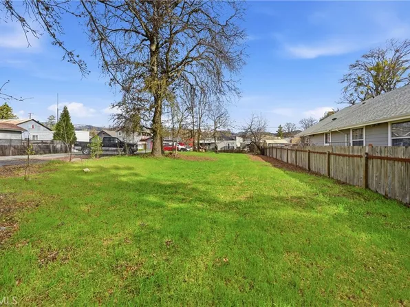 9460 Mendenhall Ave #7-8, Upper Lake, CA 95485
