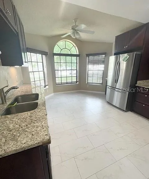 1520 Attleboro Ln — Photo 28
