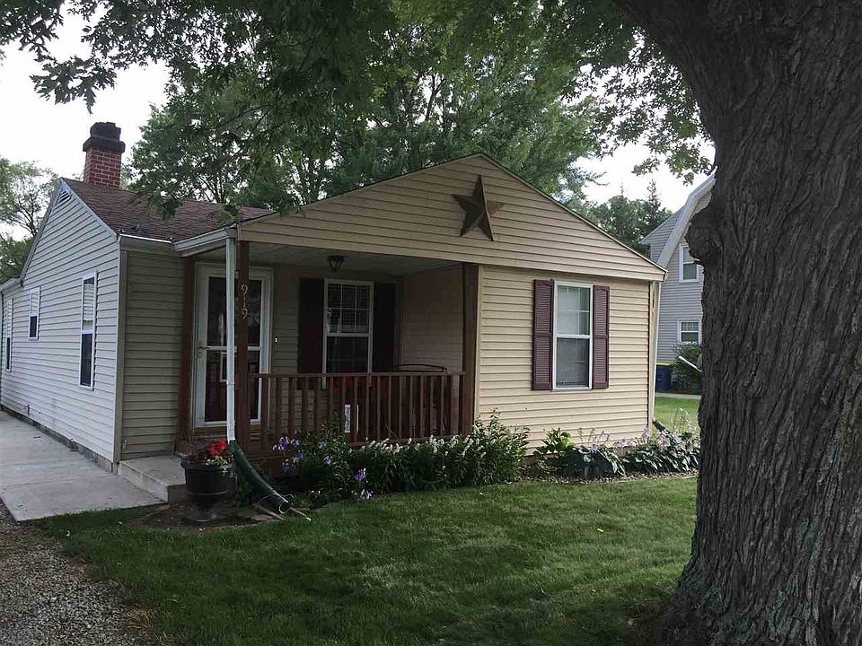 1st image of 919 W Catalpa Dr