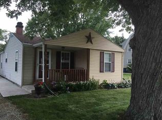 919 W Catalpa Dr, Mishawaka, IN 46545