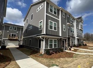 3754 Memorial Pkwy, Charlotte, NC 28217