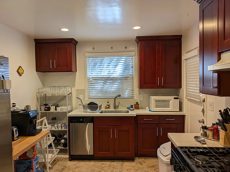 2390 Williams St #4 — Photo 1