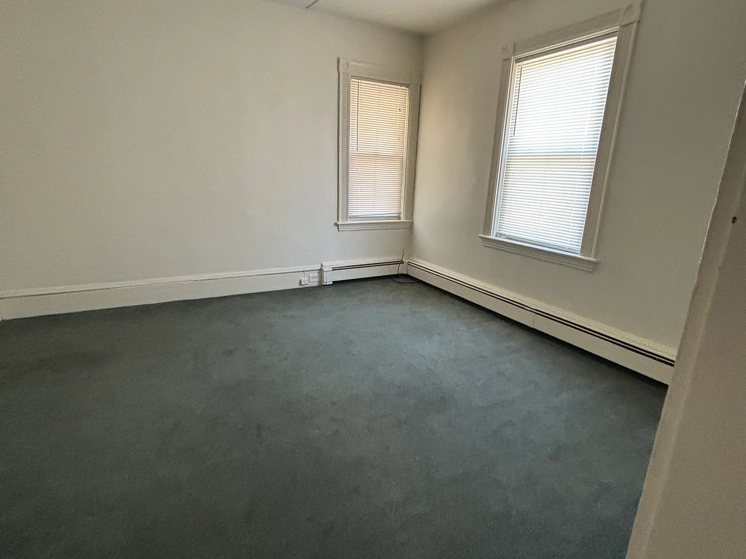 148 Crescent St — Photo 2