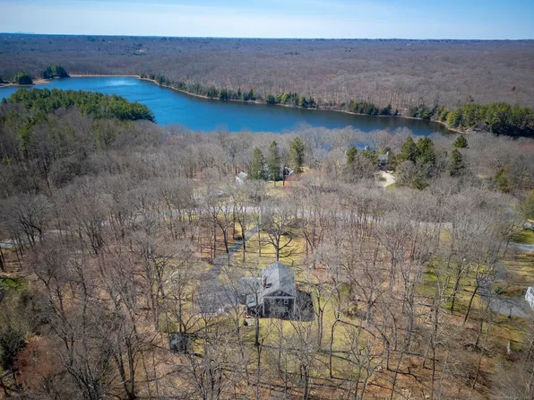 40 Edgewater Drive, Wilton, CT 06897