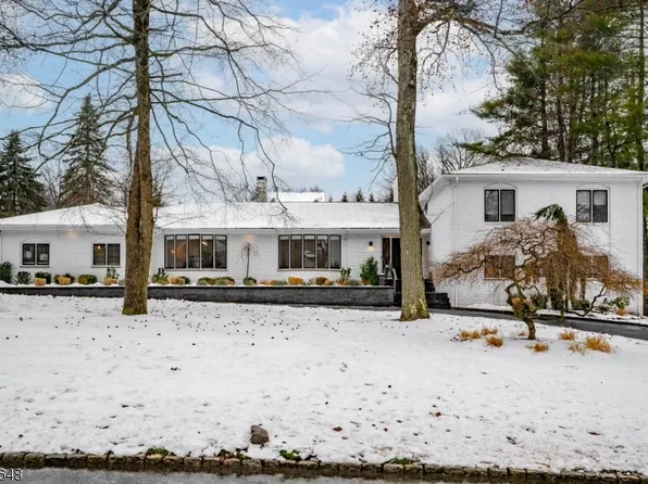 44 Green Pl, North Caldwell Boro, NJ 07006