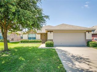 8417 Shallow Creek Dr, Fort Worth, TX 76179