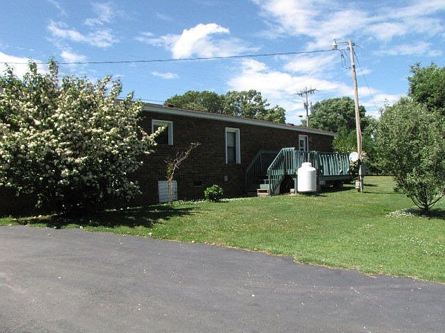 2nd image of 226 Baxter Rd