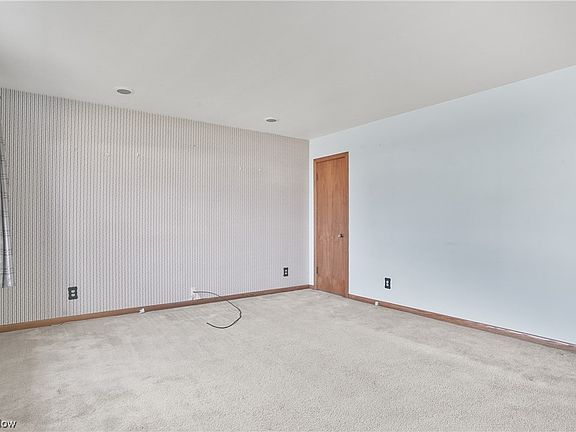 4th image of 1774 Sedro St