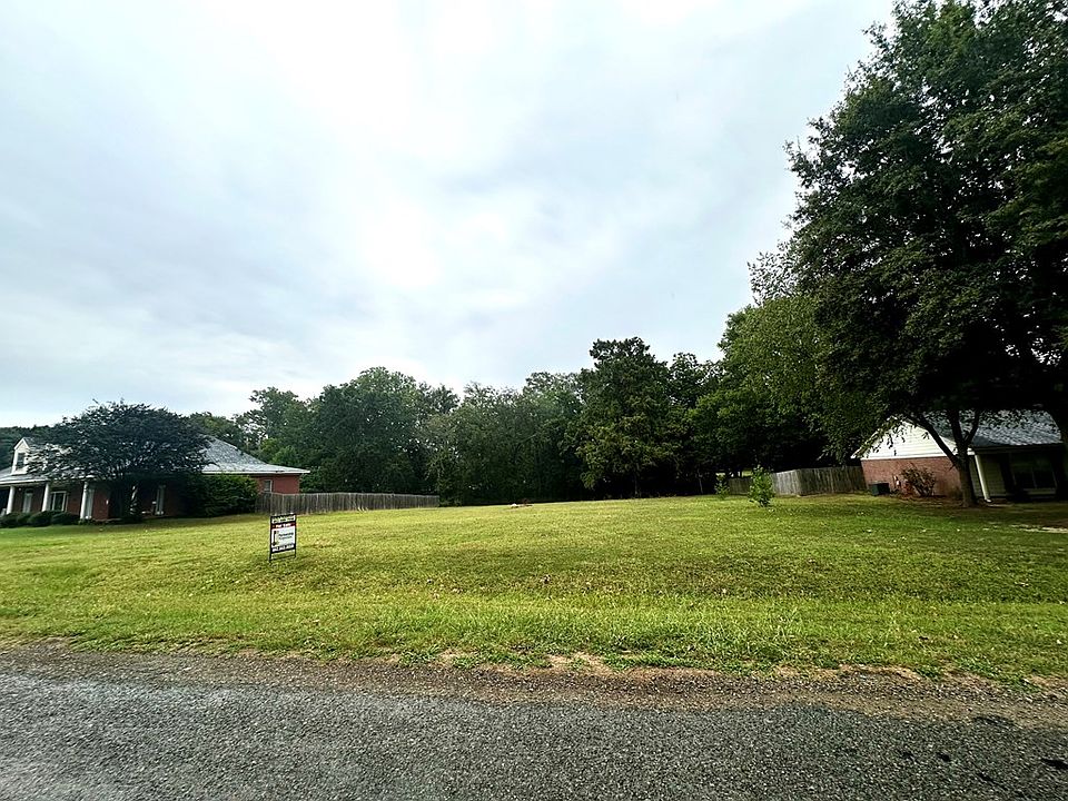 2nd image of 6 Oakridge Rd