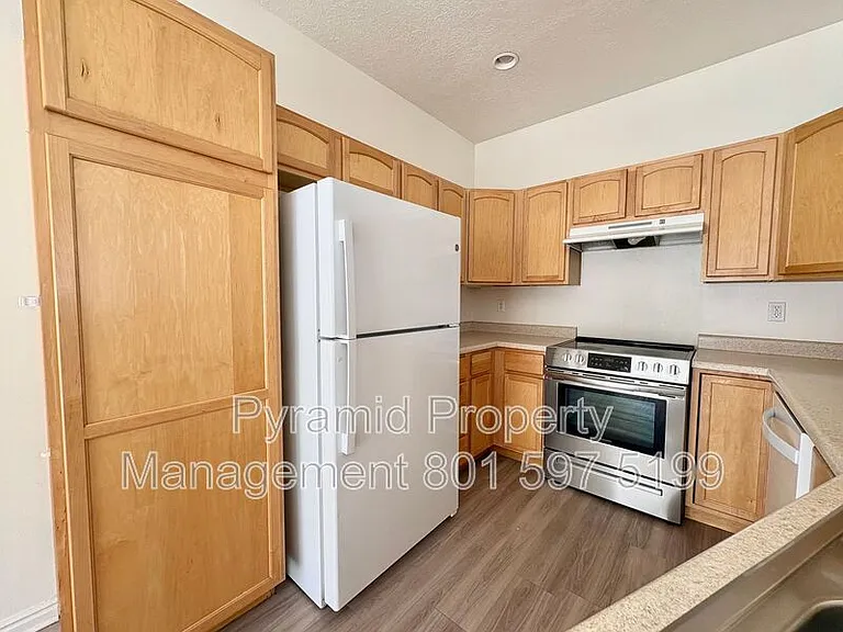 1553 W Vivante Way — Photo 7