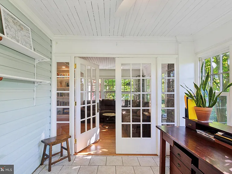 626 Lakeside Ave — Photo 6
