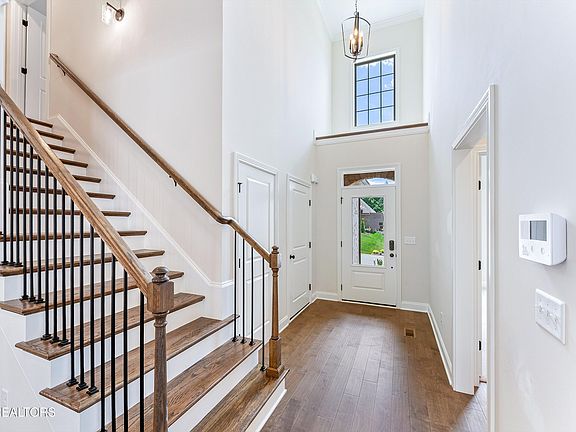 3rd image of 12015 Avery Manor Ln