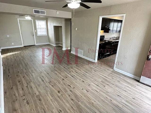 2215 College Street — Photo 4