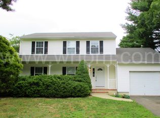 68 Lighthouse Dr, Manahawkin, NJ 08050