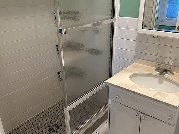 4th image of 3611 W 82nd Pl Floor 2