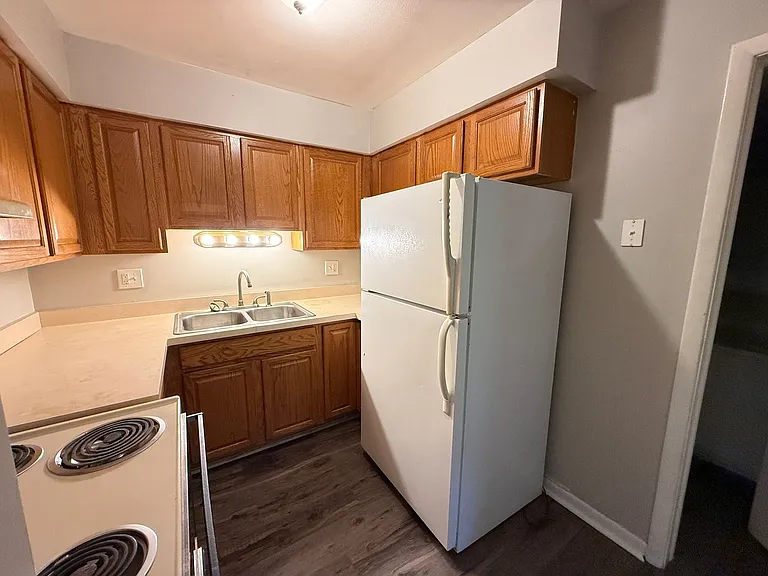 Executive House West — Photo 8