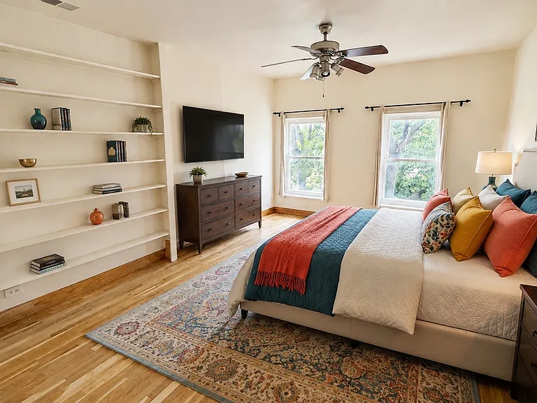 534 W Dickens Ave #2 — Photo 3