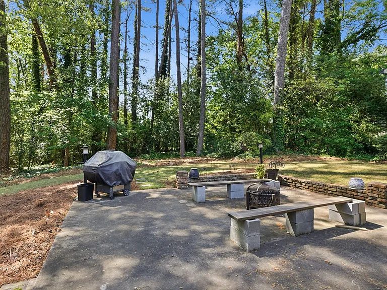 2722 Frontier Ct — Photo 23