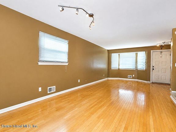 3rd image of 80 Purdue St