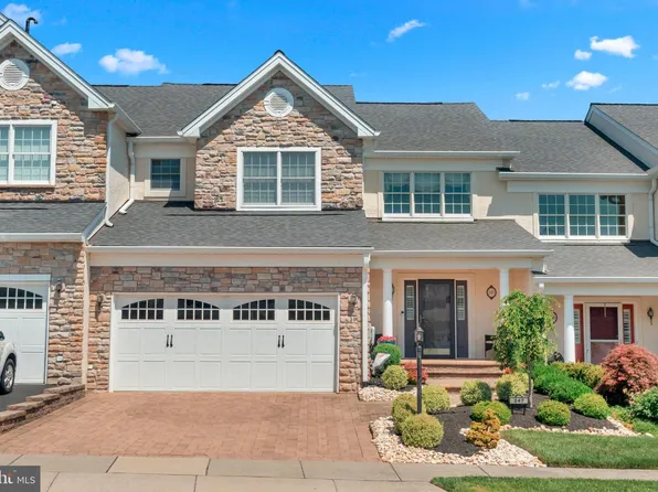 247 Sydney Rd, Holland, PA 18966